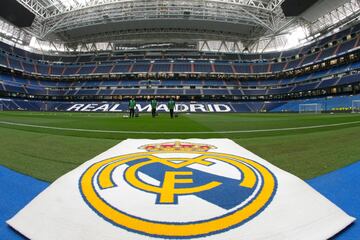 La pelota vuelve a rodar en el feudo blanco tras unas jornadas jugando fuera de casa. Los blancos reciben al Getafe con el nuevo aspecto del Bernabéu como protagonista.