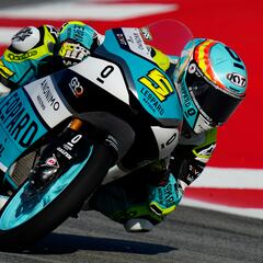 Masiá domina las dos sesiones del viernes en Misano