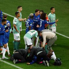 La pénalité de James selon laquelle Betis a affirmé: