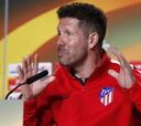 Simeone despeja la polémica del escudo: "Llegar a semis nos unirá"