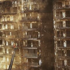 Desoladoras imágenes: así era y así ha quedado el edificio El Campanar arrasado por el fuego en Valencia