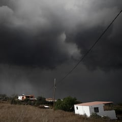 ¿Qué es un volcán estromboliano, cuáles son los tipos de erupción y en qué se diferencian?