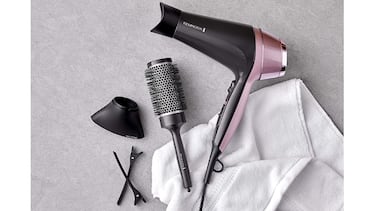 Este secador de pelo iónico de Remington reduce el encrespamiento y aumenta el brillo