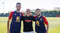 Iniesta, junto a Busquets y Jordi Alba en la Qatar University.