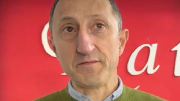 Juan, experto en descanso: “Dormir abrazado a tu pareja es lo peor que puedes hacer si quieres descansar bien”