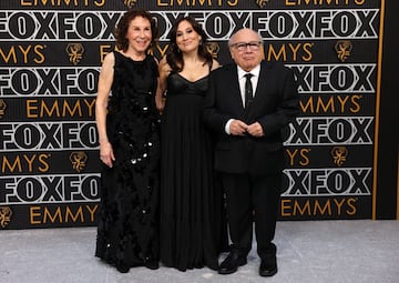 La familia DeVito al completo