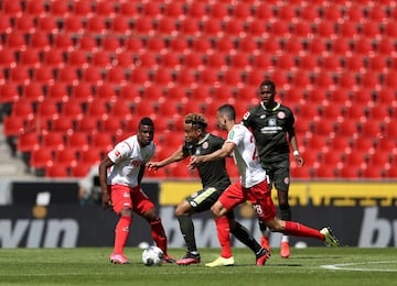 El colombiano Jhon Córdoba fue titular en el encuentro entre Colonia y Mainz en el regreso de la Bundesliga. El partido se disputó en el Estadio Rhein Energie