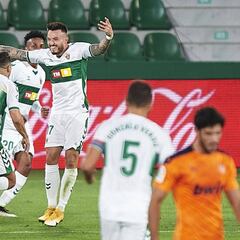 Almirón tiene a toda la plantilla disponible para medirse al Betis