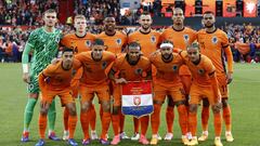 Rotterdam (Netherlands), 10/06/2024.- Players of the Netherlands pose for a family picture ahead of the friendly international soccer match between the Netherlands and Iceland in Rotterdam, the Netherlands, 10 June 2024. (Futbol, Amistoso, Islandia, Países Bajos; Holanda) EFE/EPA/PIETER STAM DE JONGE
