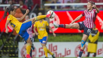
 En el encuentro del &quot;Duelo de Campeonas&quot; entre UANL y Guadalajara, las acciones se calentaron y los equipos se quedaron con 9 jugadoras por plantilla.