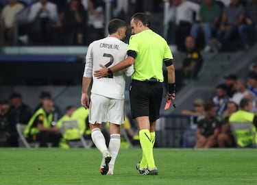 Papin explota: “Cuando vi al árbitro prácticamente del brazo de Carvajal...”