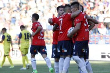 U. de Conce - U. Católica, en imágenes