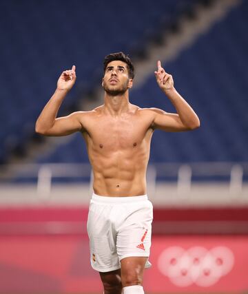 Marco Asensio celebrando su gol para España, que supone la victoria y el pase a la final de los Juegos Olímpicos Tokio 2020