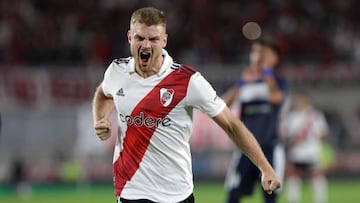 BUENOS AIRES, ARGENTINA - APRIL 13:  Lucas Beltran of River Plate celebrates after scoring the team's first goal via penalty during a Liga Profesional 2023 match between River Plate and Gimnasia y Esgrima La Plata at Estadio Mas Monumental Antonio Vespucio Liberti on April 13, 2023 in Buenos Aires, Argentina. (Photo by Daniel Jayo/Getty Images)