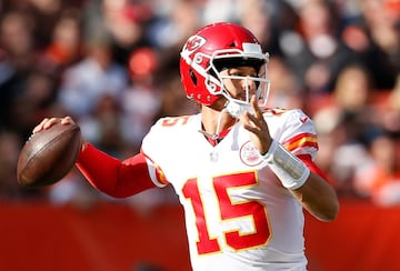 El quarterback de los Chiefs tuvo una buena tarde en Cleveland. (26.80)