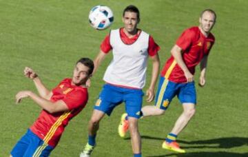 Bruno, Koke e Iniesta.