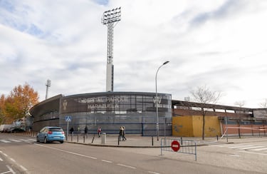 Fue inaugurado oficialmente en el año 1944, siendo un estadio con una larga historia en el fútbol castellanomanchego.