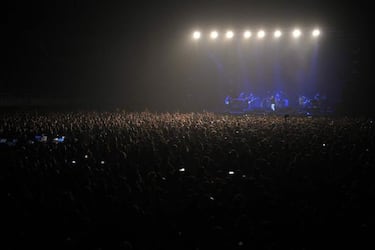 El ensayo con Love of Lesbian: 5.000 personas en el Palau Sant Jordi sin distancia pero con test
