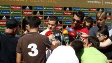 Nacho atiende a los medios en Las Rozas.