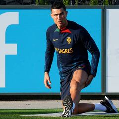 Ronaldo trains with Martinez’s Portugal squad