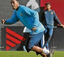 El Barça trata de hacer las paces con Ronaldinho