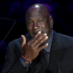 Jordan explica cómo vencería a Curry y LeBron en un uno contra uno