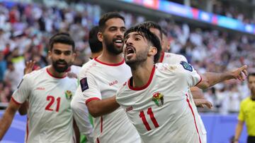 Jordania celebra uno de los goles.