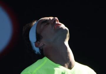 Federer cae ante Seppi en 4 sets (6-4, 7-6, 4-6 y 7-6) tras casi 3 horas de partido.