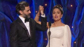 Salma Hayek luce impresionante en los Oscars con un vestido blanco