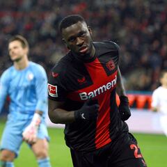 Xabi Alonso recupera dos puntales