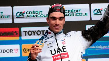 CARTOCETO (Italy), 15/03/2025.- Juan Ayuso of Spain of UAE Team Emirates - XRG on the podium after winning sixth stage of the 60th Tirreno Adriatico cycling race, over 163km from Cartoceto to Frontignano, Italy, 15 March 2025. (Ciclismo, Italia, España) EFE/EPA/ROBERTO BETTINI
