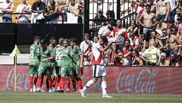 Calleri (Deportivo Alaves)  celebrates his goal which made it (1,3)   La Liga match between Rayo Vallecano vs Deportivo Alaves at the Vallecas stadium in Madrid, Spain, September 22, 2018 .