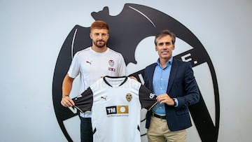 Caufriez, oficial: un amante del fútbol sala y primo de Amallah