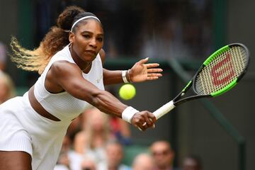 Sin sorpresas se desarrollaron los partidos de cuartos de final en la rama femenina de Wimbledon. Halep, Williams, Svitolina y Strycova estarán en la penúltima fase del torneo. 