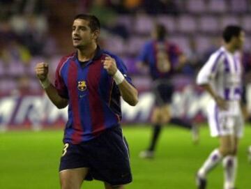 Francesco Coco era el suplente habitual de Paolo Maldini en el lateral izquierdo del Milán. Llegó al Barcelina en 2001, en calidad de cedido, pero al término de la campaña, en 2002 regresó a Italia: el Barcelona no quiso ofertar por el defensa italiano. Años después, en 2007, se retiró para ser actor...