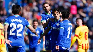 GETAFE, SPAIN - MARCH 04: Enes Unal of Getafe CF celebrates with teammates after scoring the team's first goal during the LaLiga Santander match between Getafe CF and Girona FC at Coliseum Alfonso Perez on March 04, 2023 in Getafe, Spain. (Photo by Florencia Tan Jun/Getty Images)