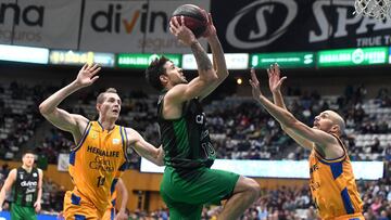 Los 40 puntos de un estelar Laprovittola tumban al Granca