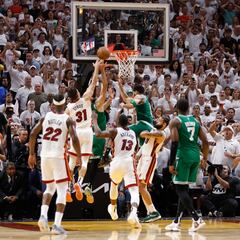 Derrick White igualó la hazaña que sólo Michael Jordan había conseguido en la NBA