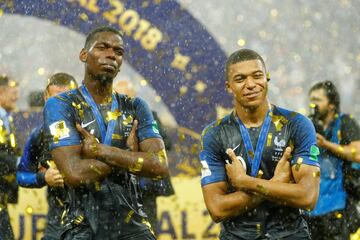 Paul Pogba y Kylian Mbappé.