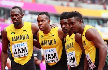 Bolt feeds off energy to take Jamaica into relay final