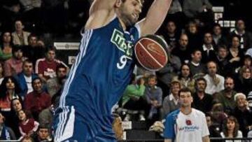 <b>IMPARABLE. </b>Felipe Reyes fue la estrella del Madrid y del partido.