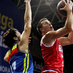 El show de Ennis (32) no es suficiente ante el Manresa