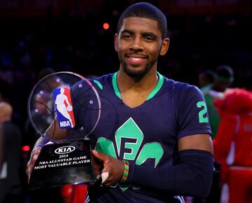 Su gran actuación en el partido de las estrellas en el All-Star de 2014 disputado en Nueva Orleans le valió para llevarse el MVP del All Star Game.