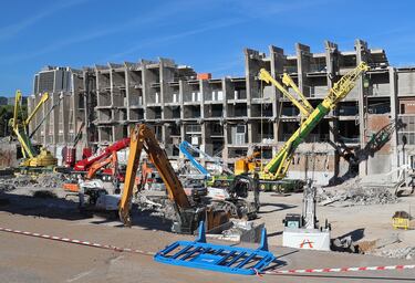 Ahora, 66 años después, el estadio afronta una nueva etapa. Según fuentes del FC Barcelona, las obras del Camp Nou están más avanzadas de lo previsto.