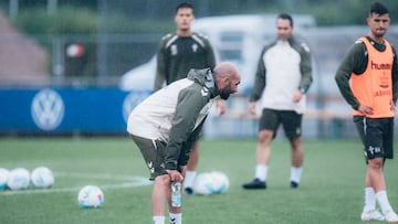 Claudio Giráldez dirige una sesión de entrenamiento del Celta.