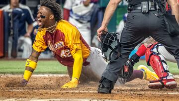 Miami (United States), 12/03/2023.- Ronald Acuna of Venezuela scores during the 2023 World Baseball Classic Pool D match between Venezuela and Puerto Rico, in Miami, Florida, USA, 12 March 2023. (Estados Unidos) EFE/EPA/CRISTOBAL HERRERA-ULASHKEVICH
