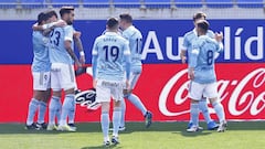 Los jugadores del Celta celebran el gol de Santi Mina ante el Huesca en El Alcoraz.