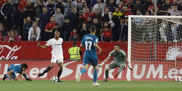 2-0. Miguel Layún marcó el segundo gol tras un pase de N'zonzi.