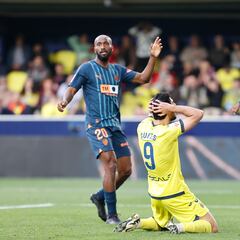 La baja de Gayà genera un dilema en el lateral izquierdo del Valencia