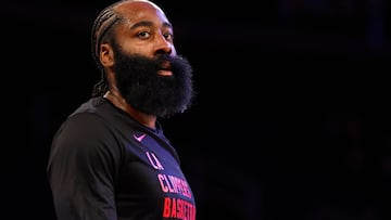 La jugada de James Harden que emocionó a una escuela